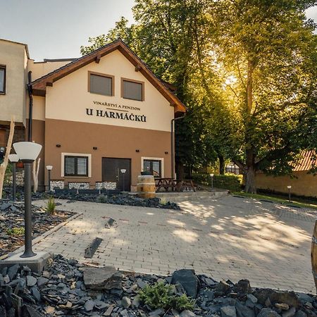 Penzion U Harmacku Hustopece Exterior photo